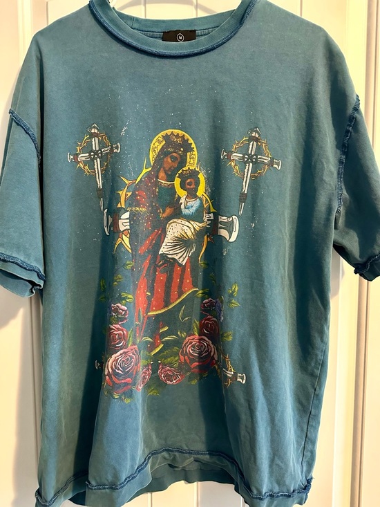 Other - Vintage-Style Marian Catholic Graphic T-Shirt | Men’s Medium |